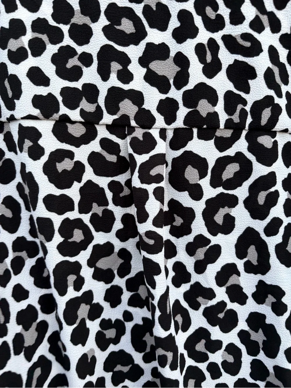 NWT Michael Kors MK Medium Leopard Print Blouse V-Neck 3/4 Sleeve W/ Tie Detail
